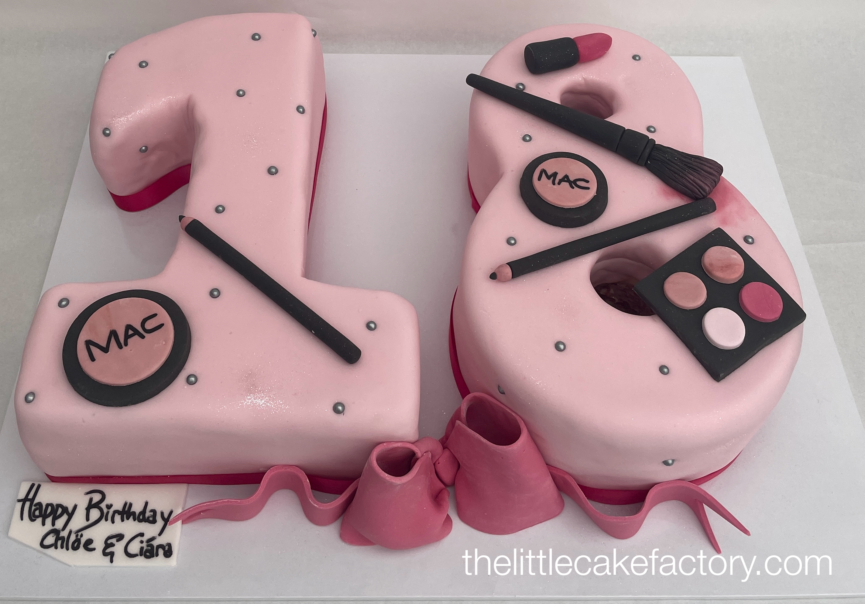 pink make up 18 Cake | Numbers Cakes