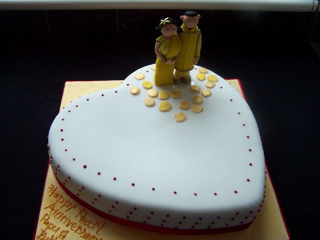 Pearl Anniversary Cake | Celebration Cakes