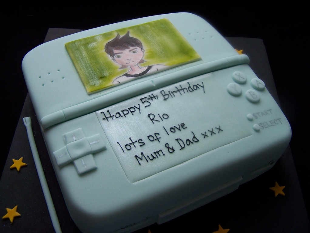 Nintendo DS Cake | Novelty Cakes