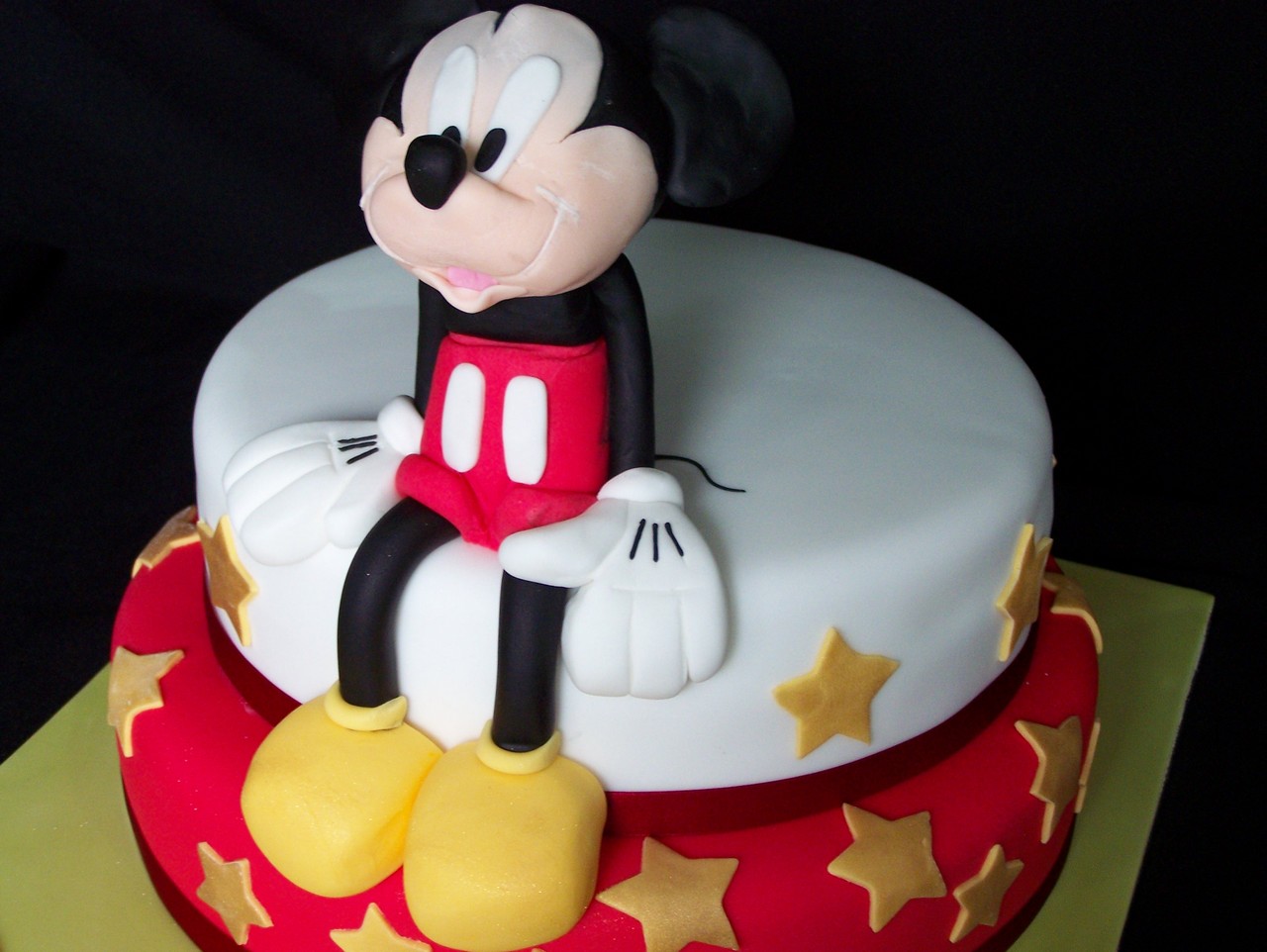 Mickey Mouse 3D Cake | Novelty Cakes