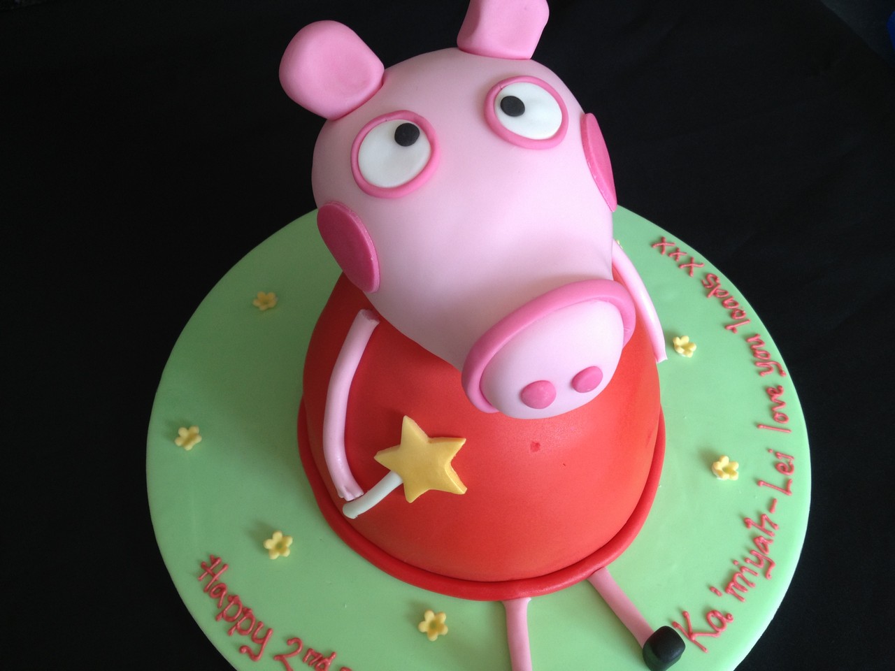 Peppa Pig 3D Cake | Novelty Cakes