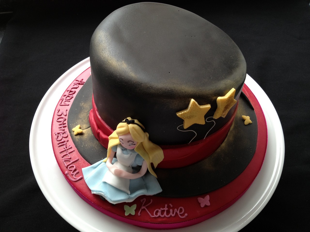 Mad Hatter Alice Cake | Novelty Cakes