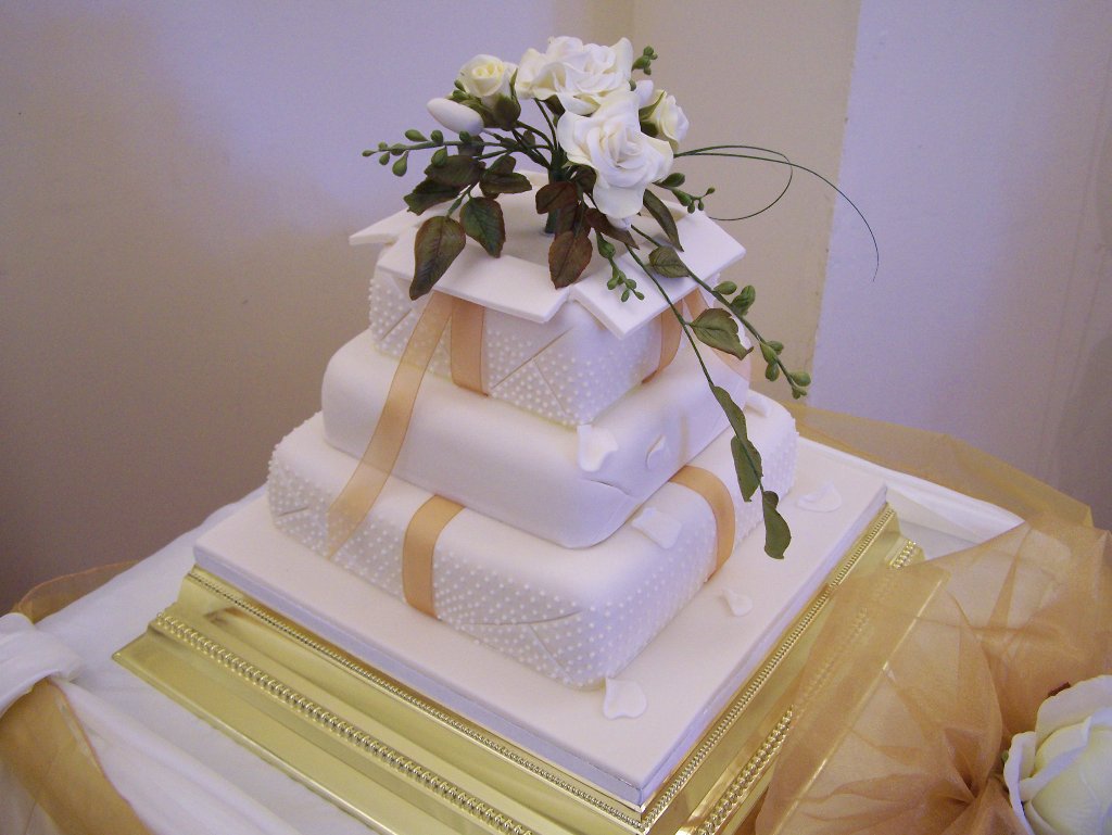 Linda Cake | Wedding Cakes