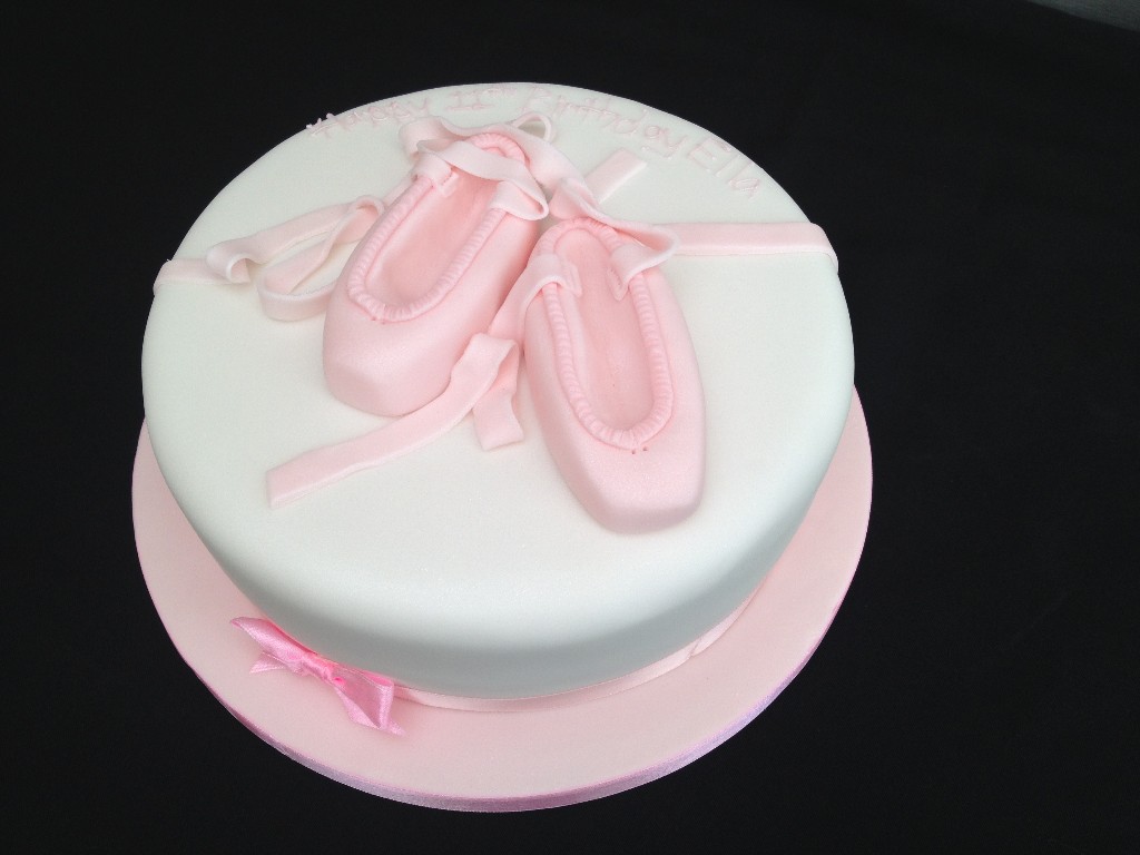 Ballerina Shoe Cake |  Cakes
