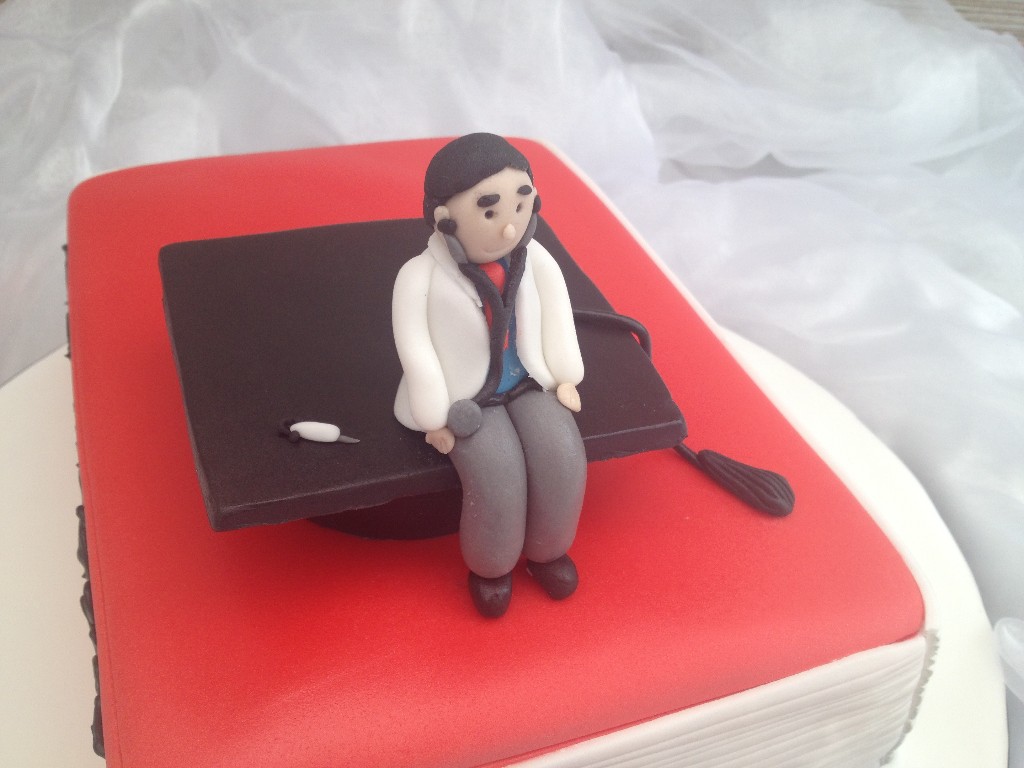 Dr Graduation Cake |  Cakes