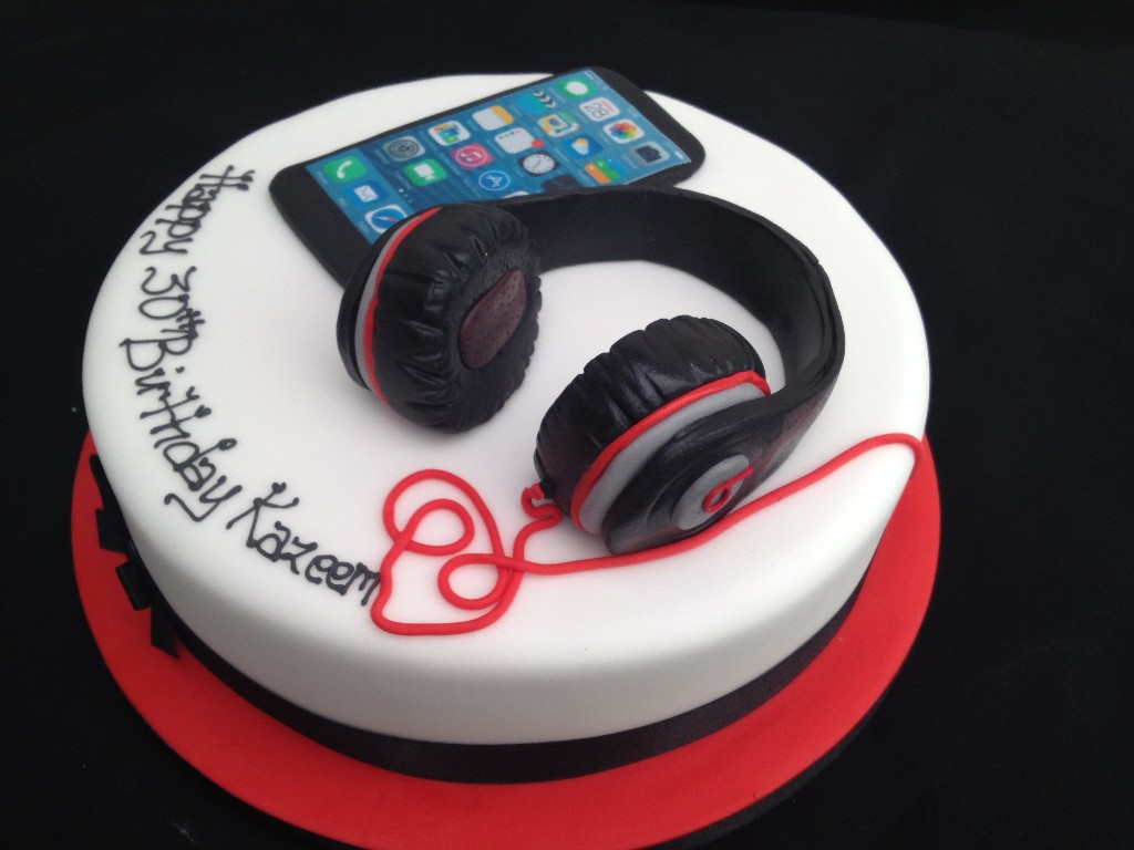 Beats Headphones Cake |  Cakes