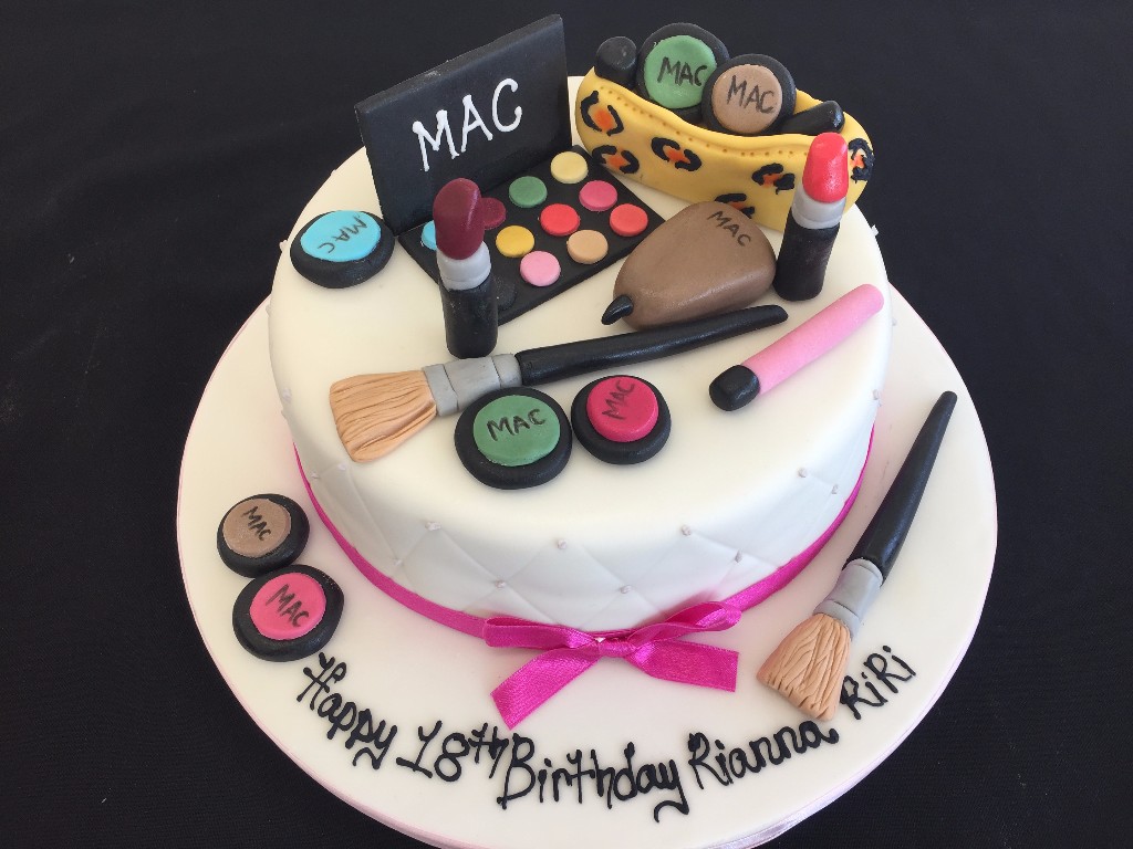 Mac Make Up Cake |  Cakes