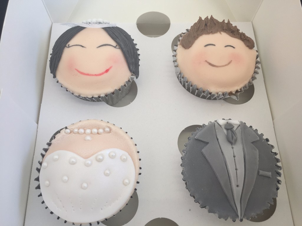 Bride & Groom Cake |  Cakes